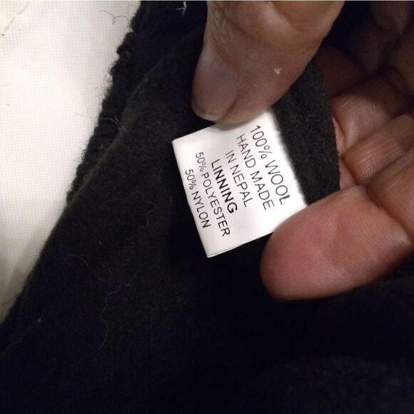 Wool black bear face hat - Picture 4 of 4